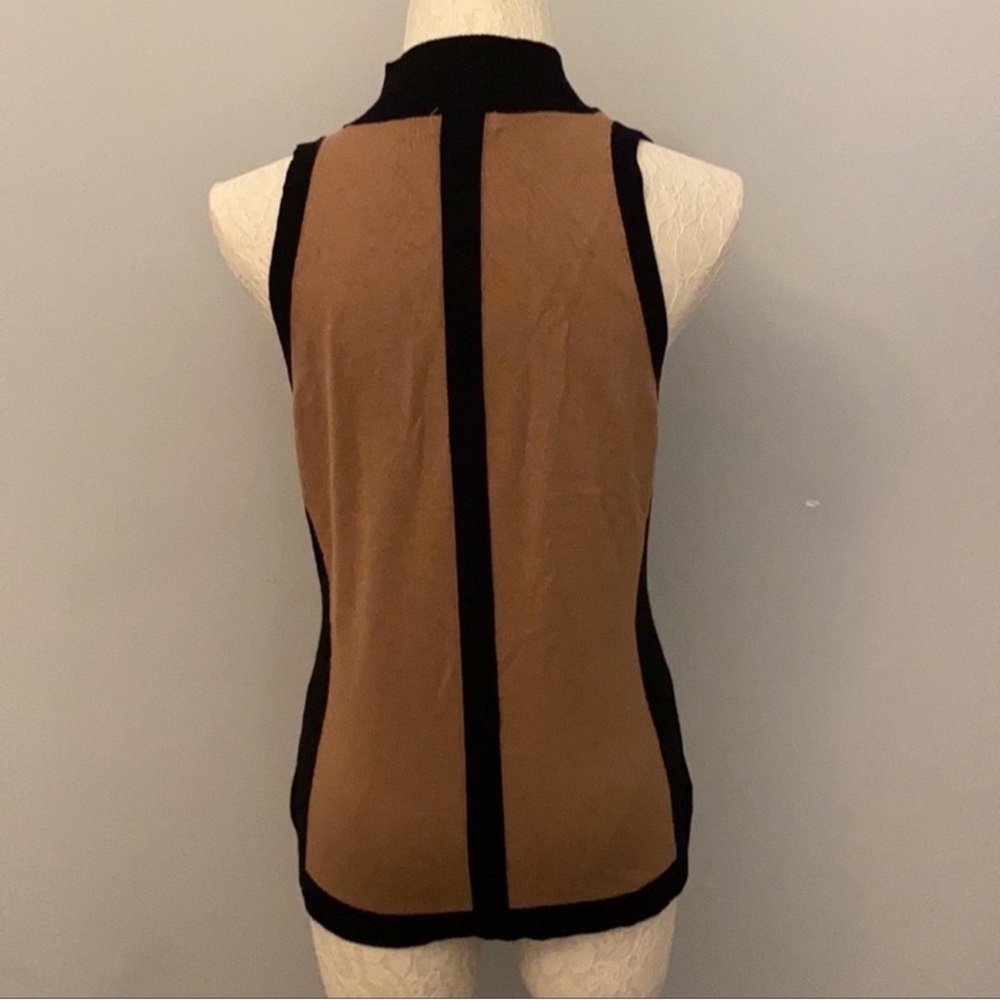 Cache Tan and Black Keyhole Tank Top - Picture 2 of 5